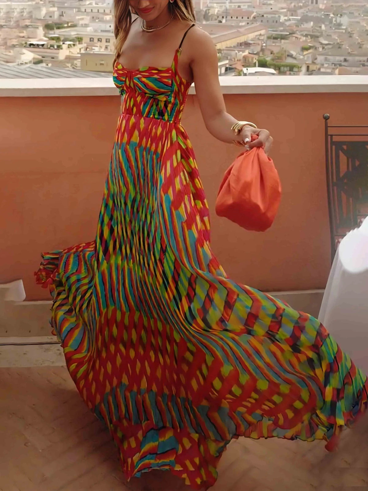 Dalia | Vestido Maxi Halter de Corte en A con Estampado Artístico, Llamativo