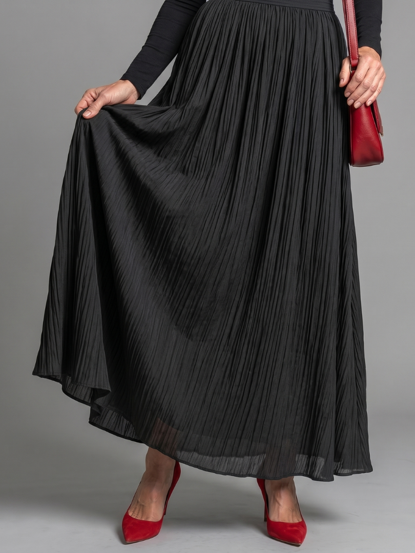 Larisa | Vestido Midi de Cuello Alto y Manga Larga con Cintura Definida
