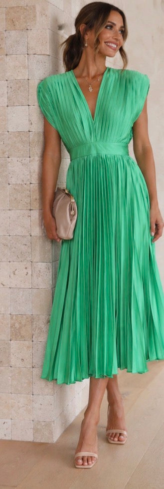 Marni | Vestido Midi Plisado con Escote en V, Elegante y Sofisticado