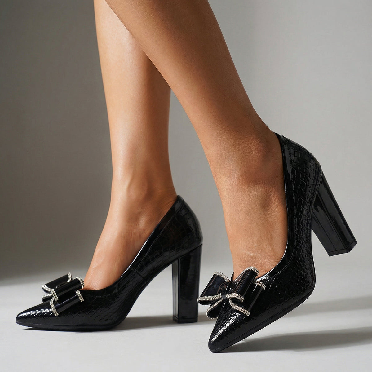 Cecilia | Zapatos de Salón con Lazo Brillante, Sofisticados