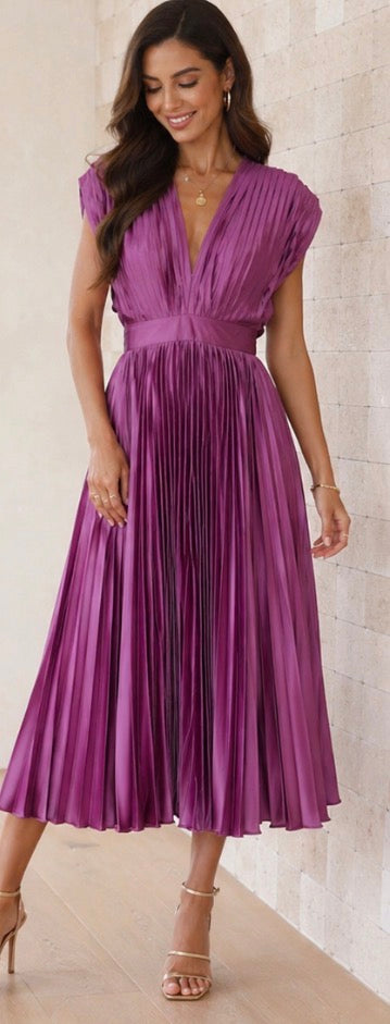 Marni | Vestido Midi Plisado con Escote en V, Elegante y Sofisticado