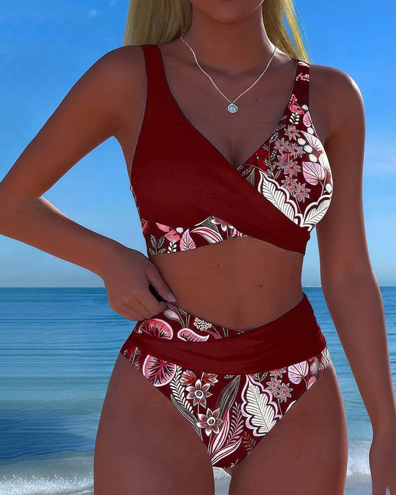 Vania | Bikini Floral en Contraste de Color, Alegre y Veraniego