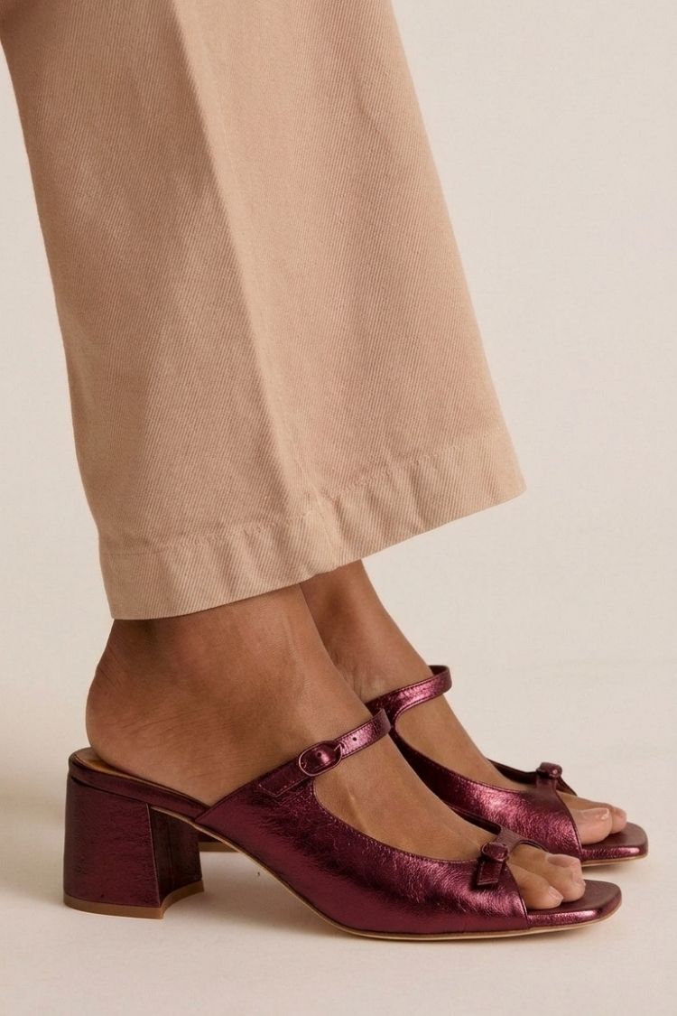 Regina | Zapatos de Tacón con Acabado Brillante, Llamativos