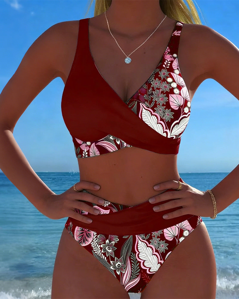 Vania | Bikini Floral en Contraste de Color, Alegre y Veraniego