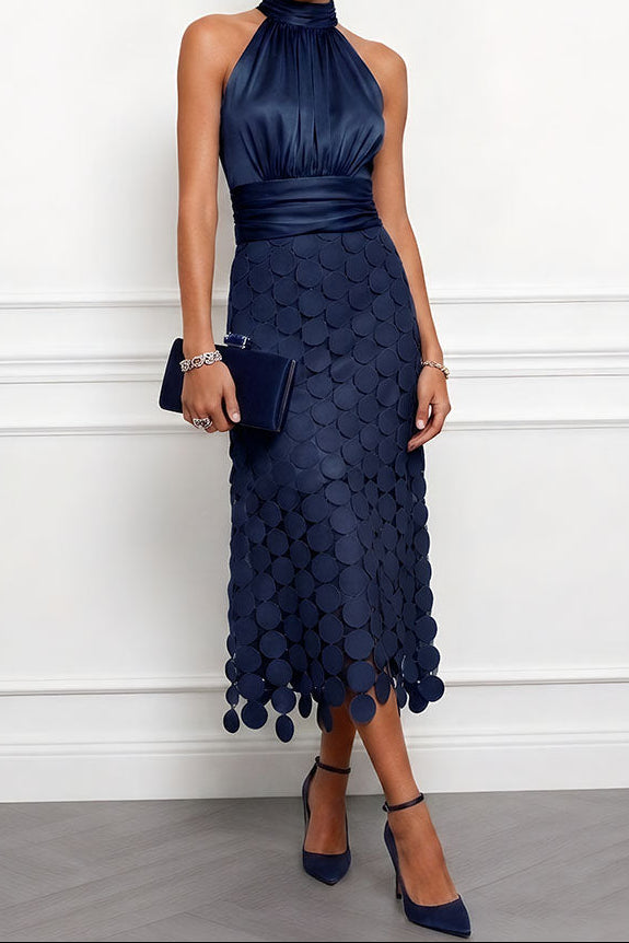 Celine | Vestido Midi de Invitada con Cuello Halter y Apliques, Elegante