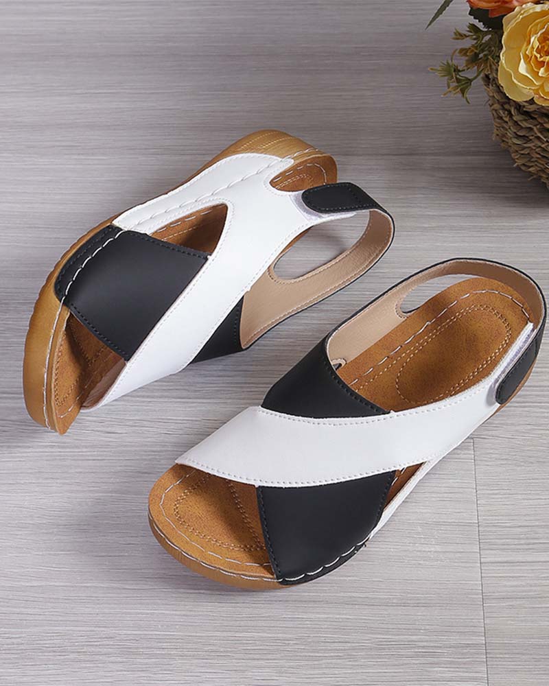Sandalias de Cuña con Colores Combinados