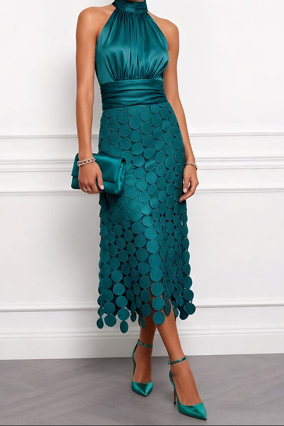 Celine | Vestido Midi de Invitada con Cuello Halter y Apliques, Elegante