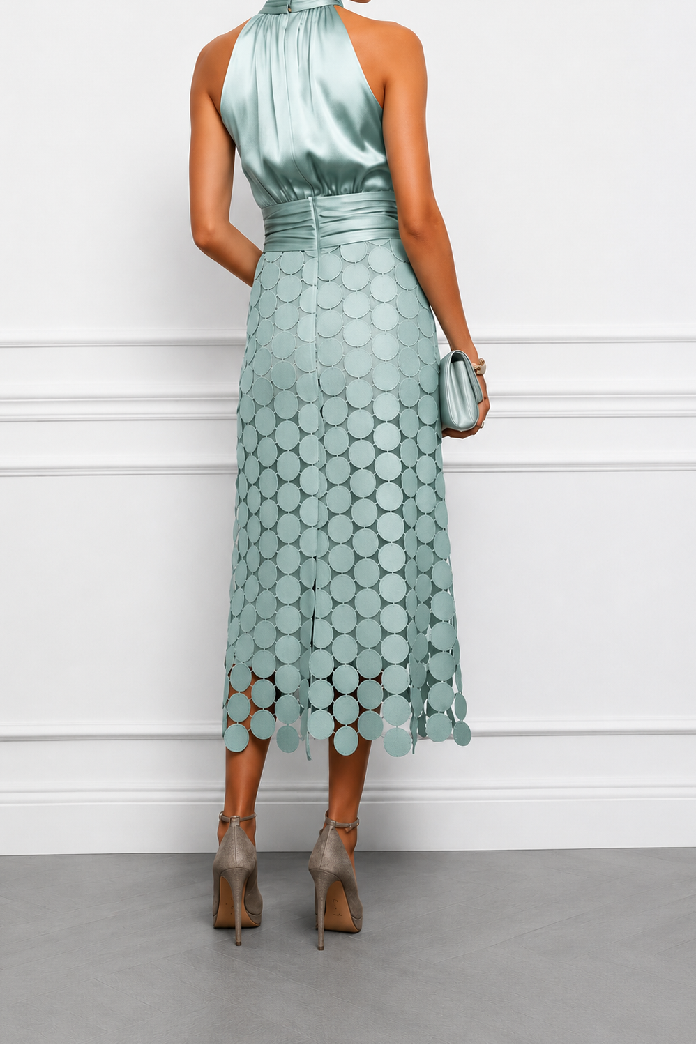 Celine | Vestido Midi de Invitada con Cuello Halter y Apliques, Elegante