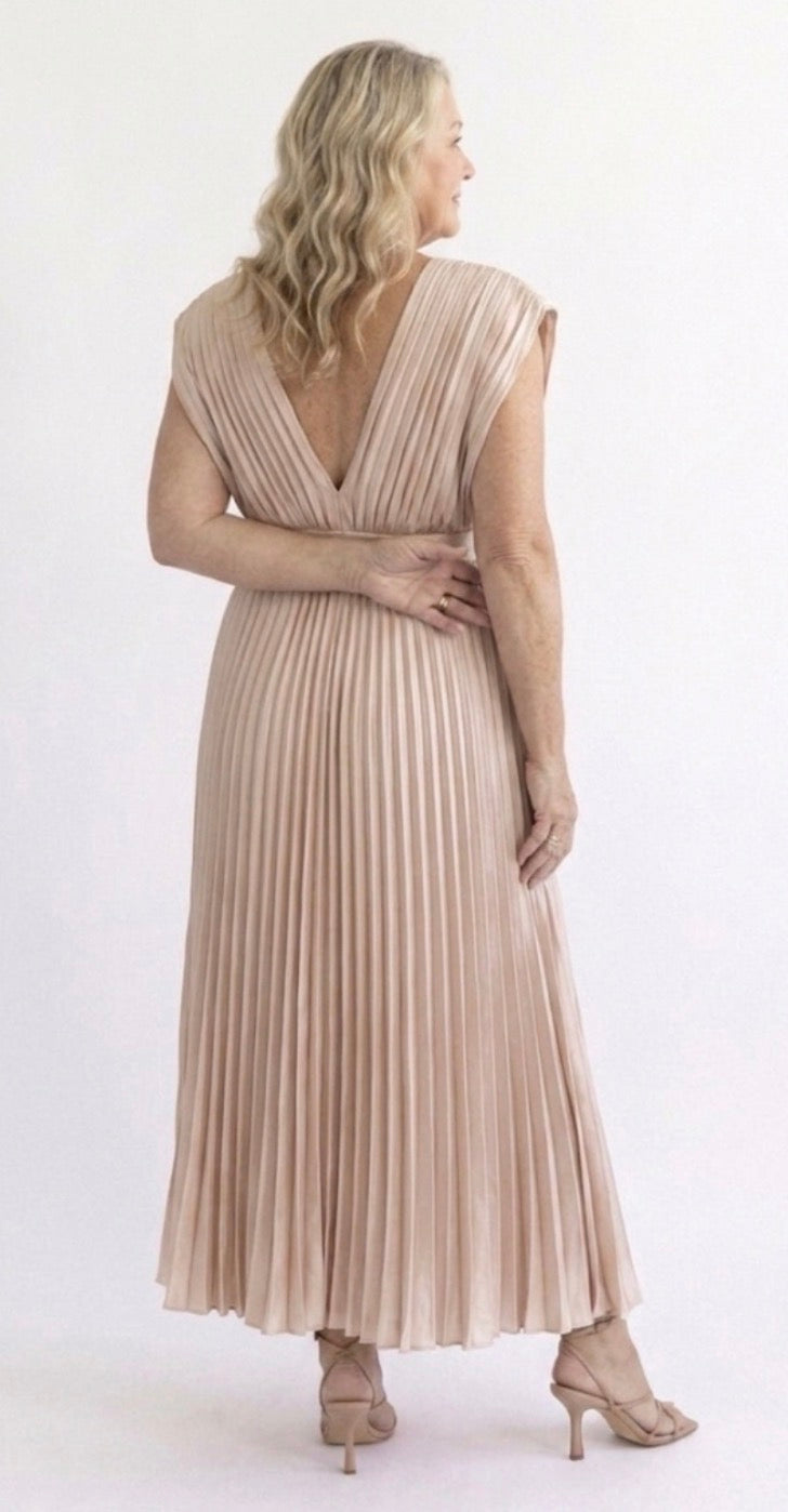 Marni | Vestido Midi Plisado con Escote en V, Elegante y Sofisticado