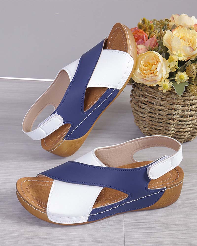 Sandalias de Cuña con Colores Combinados