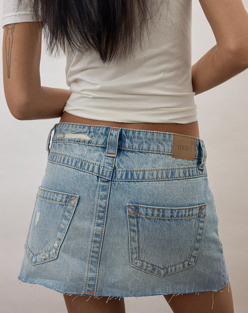 Laura | Falda Mini Vaquera Rota con Bajo Deshilachado, Rebelde