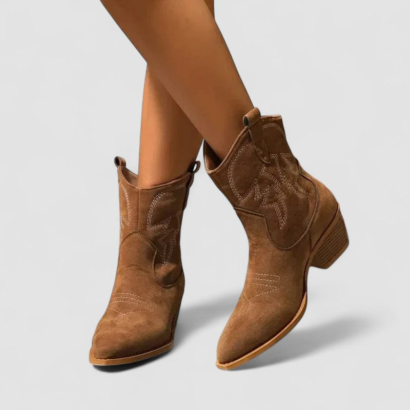 Lillian | Botas Camperas Ortopédicas de Ante con Bordado, Cómodas