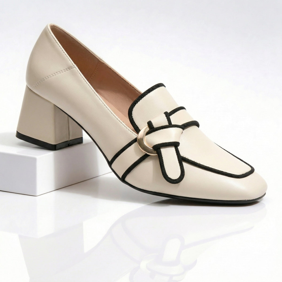 Livia | Mocasines de Tacón con Ribete en Contraste, Modernos