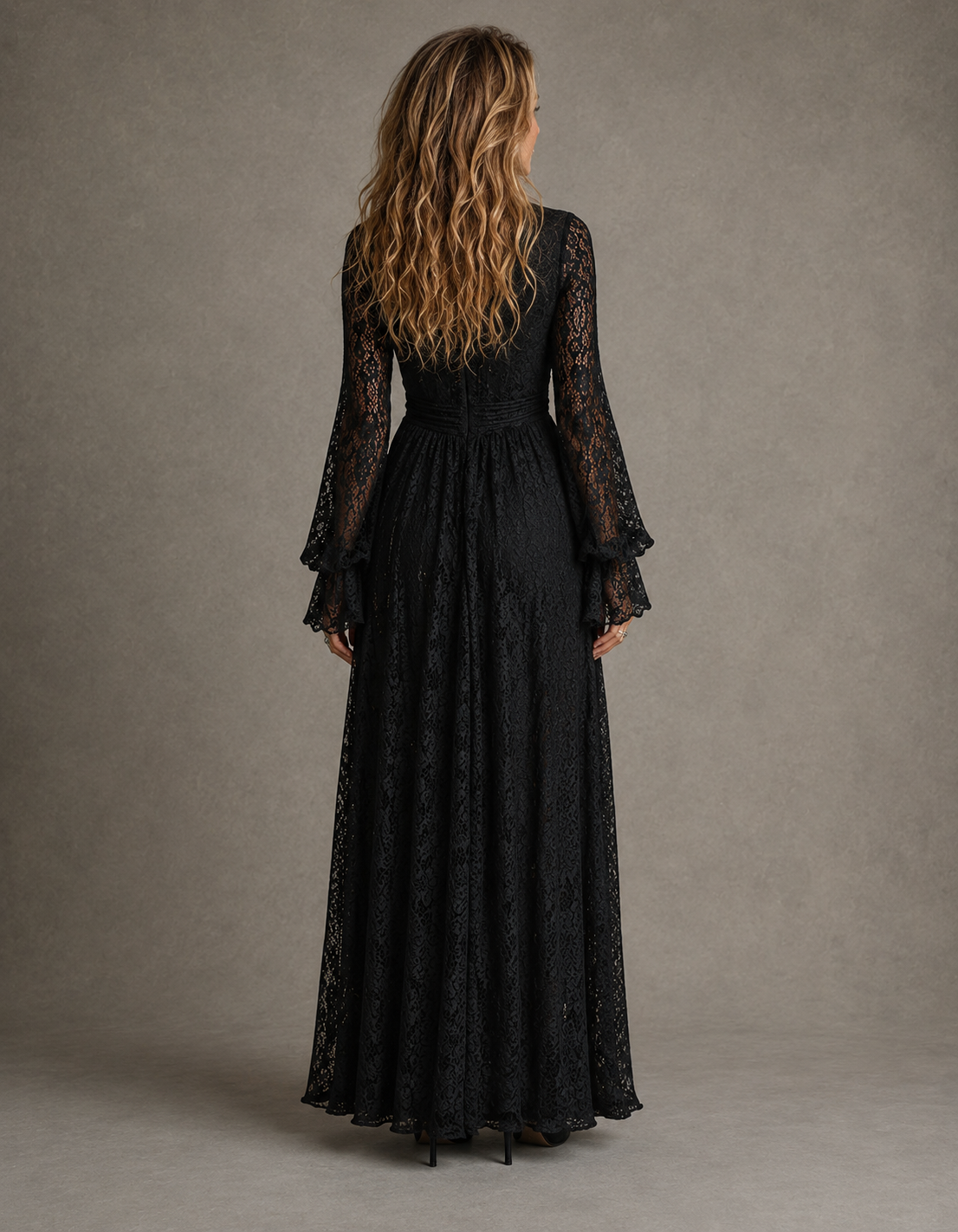 Charlotte | Vestido Maxi Sirena con Escote en V y Mangas Acampanadas, Romántico