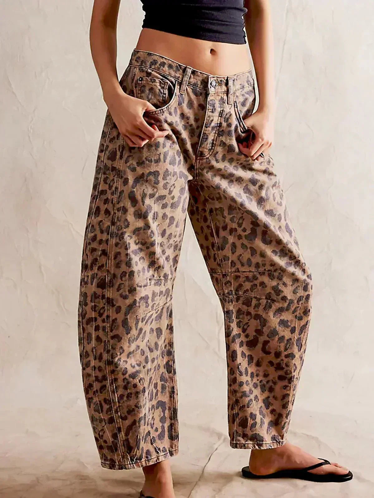 Natalia | Vaqueros Baggy de Pierna Ancha con Estampado de Leopardo, Atrevido