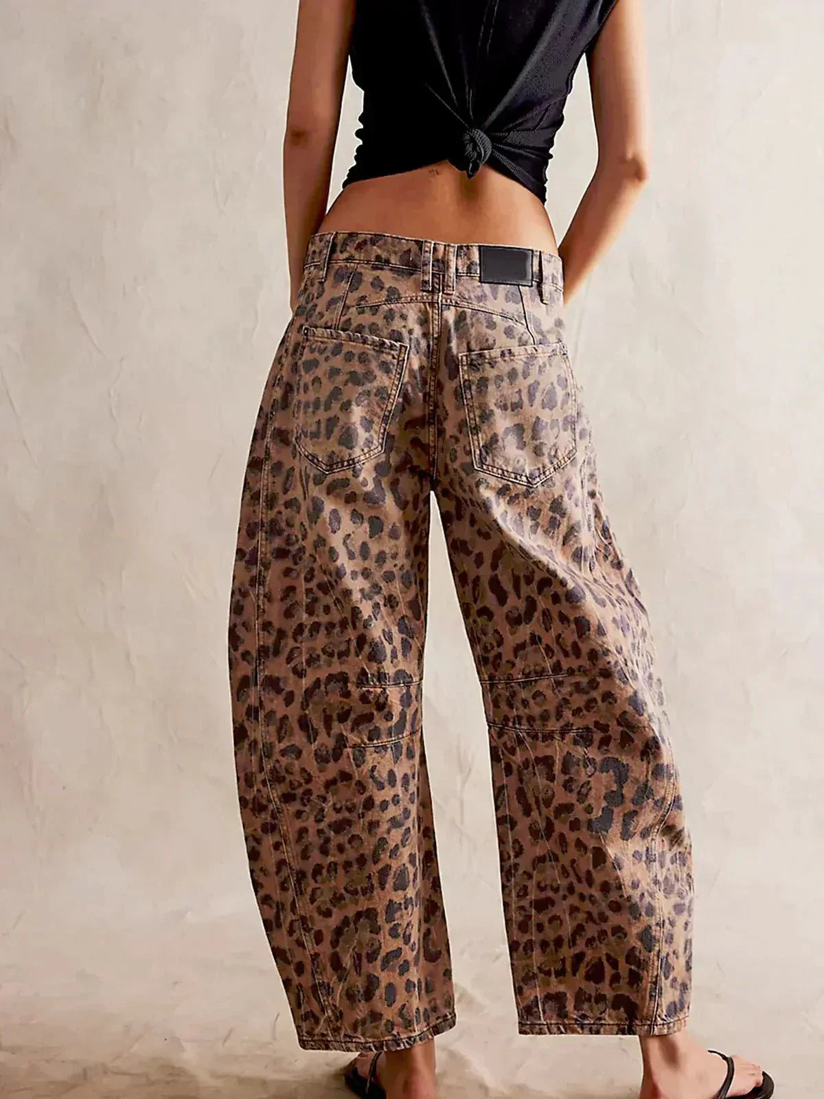Natalia | Vaqueros Baggy de Pierna Ancha con Estampado de Leopardo, Atrevido