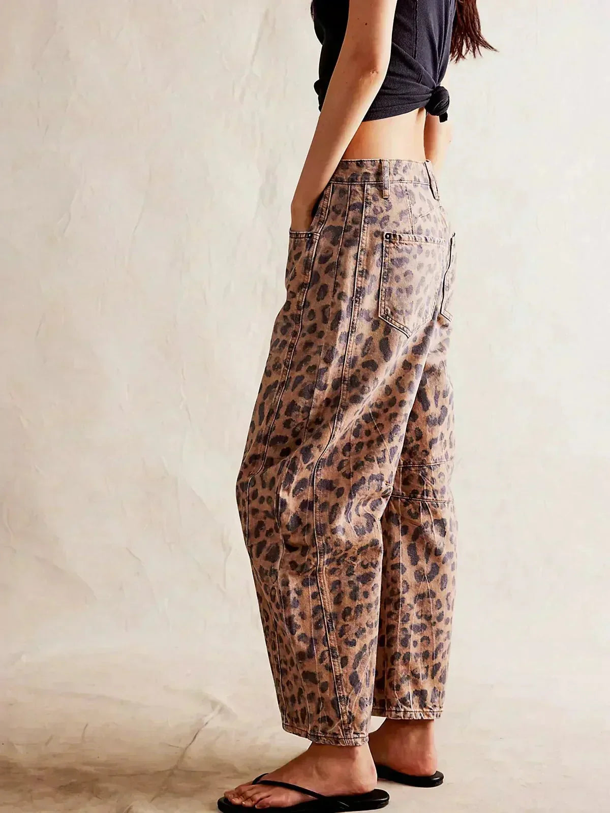 Natalia | Vaqueros Baggy de Pierna Ancha con Estampado de Leopardo, Atrevido