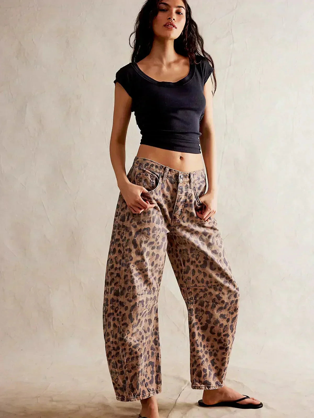 Natalia | Vaqueros Baggy de Pierna Ancha con Estampado de Leopardo, Atrevido