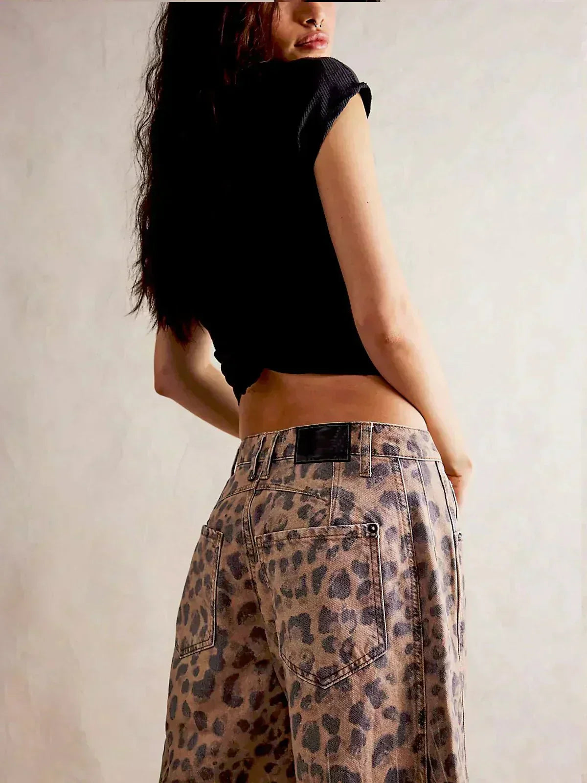 Natalia | Vaqueros Baggy de Pierna Ancha con Estampado de Leopardo, Atrevido
