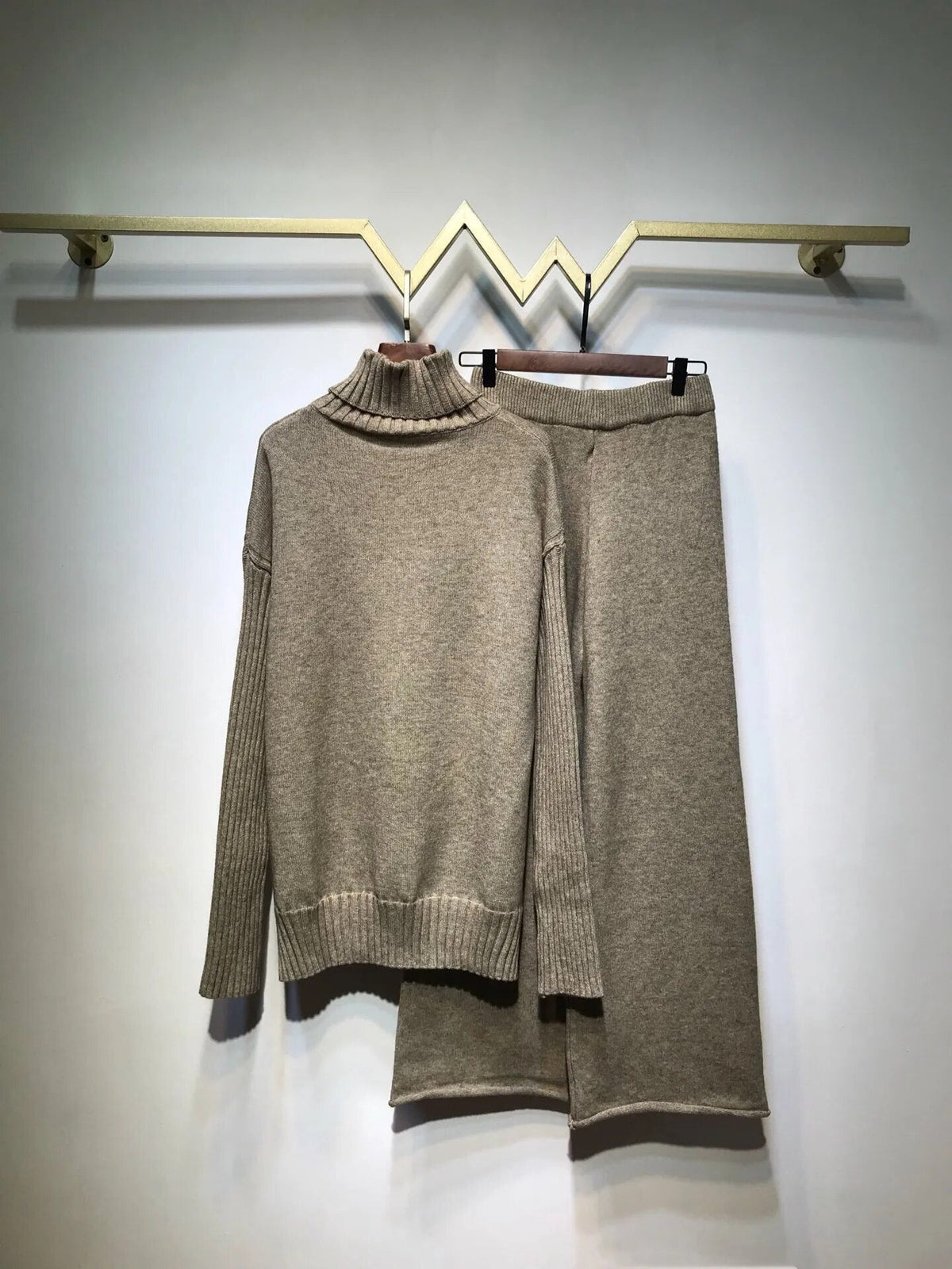 Milagros | Conjunto de Jersey de Cuello Alto y Pantalón Acampanado, Acogedor