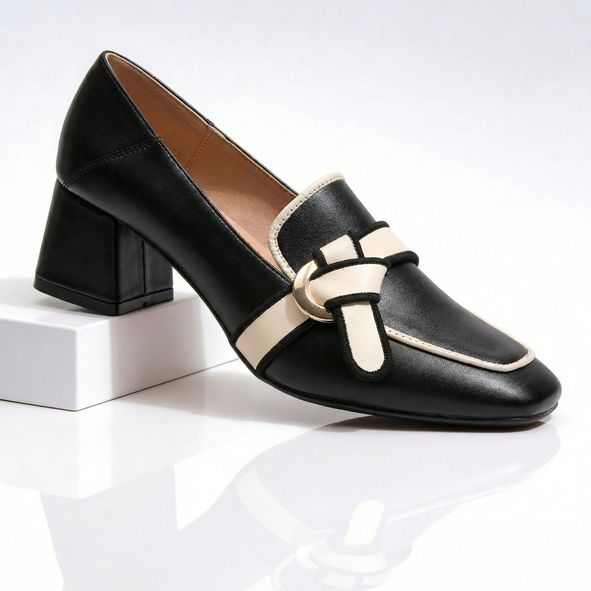 Livia | Mocasines de Tacón con Ribete en Contraste, Modernos