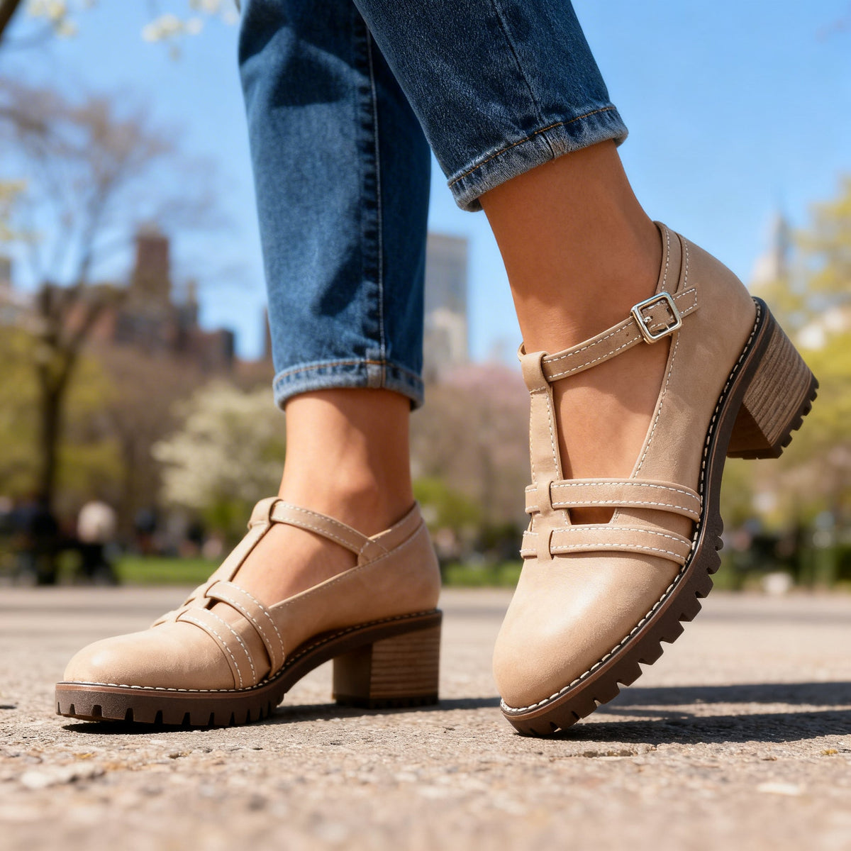 Romilly | Zapatos de Tacón Ancho con Tira en T, Retro